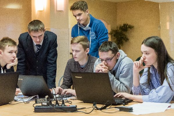 Приглашаем школьников Ленинградской области принять участие в конкурсных мероприятиях Приглашаем школьников Ленинградской области принять участие в конкурсных мероприятиях