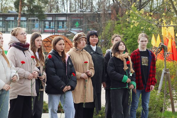 Обучающиеся Центра «Интеллект» почтили память героев Великой Отечественной войны