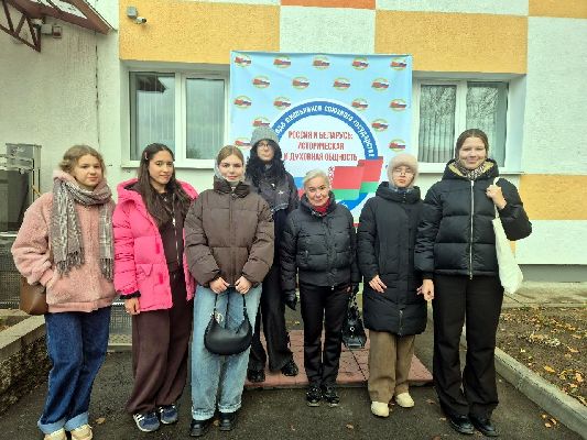 Школьницы Ленобласти — участницы заключительного этапа олимпиады школьников Союзного государства «Россия и Беларусь: историческая и духовная общность» Школьницы Ленобласти — участницы заключительного этапа олимпиады школьников Союзного государства «Россия и Беларусь: историческая и духовная общность»