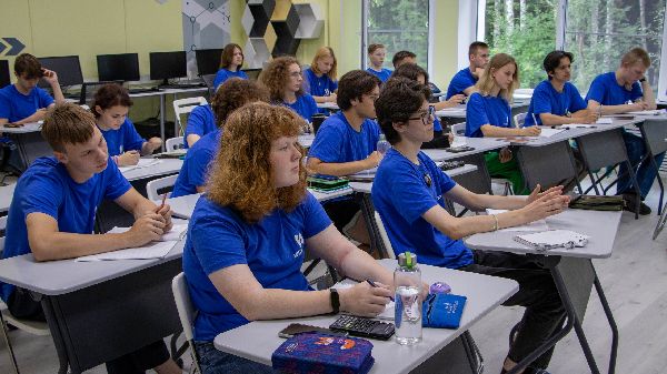 Новый день — новые неординарные задачи для юных участников Летнего олимпиадного интенсива. Новый день — новые неординарные задачи для юных участников Летнего олимпиадного интенсива.