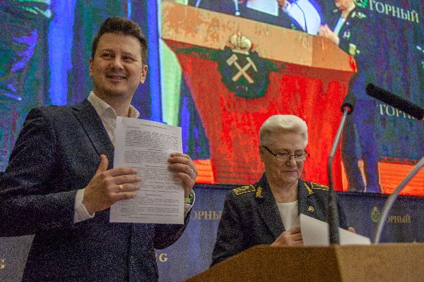 12 и 13 марта на базе Санкт-Петербургского Горного Университета прошёл Финал Регионального этапа Всероссийского конкурса научно-технологических проектов школьников «Большие вызовы» 2020-2021 года. 12 и 13 марта на базе Санкт-Петербургского Горного Университета прошёл Финал Регионального этапа Всероссийского конкурса научно-технологических проектов школьников «Большие вызовы» 2020-2021 года.